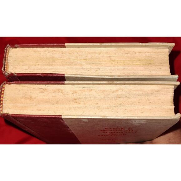 Funk & Wagnalls Standard Desk Dictionary Volumes 1 & 2-A to Z - Picture 7 of 9